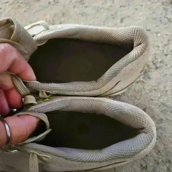 Nike Womens Air Max 1 Ultra Essentials 'String Iron Metallic Gold' 9 - Picture 10 of 14